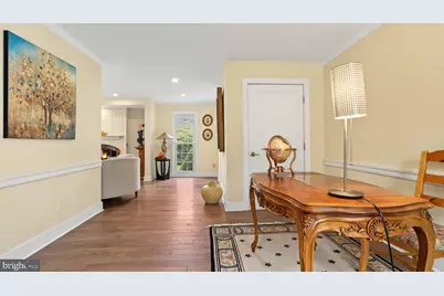 9117 Willow Pond Lane, Potomac, MD 20854 - Photo 6