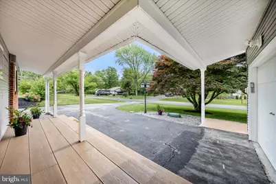 12117 Sunnyview Drive, Germantown, MD 20876 - Photo 4