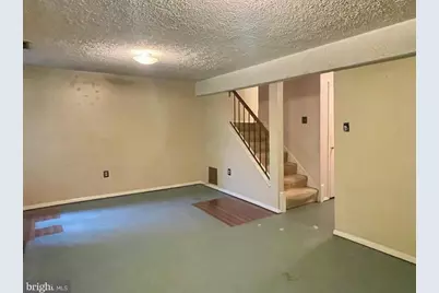 8137 Crabapple Lane, Gaithersburg, MD 20879 - Photo 6