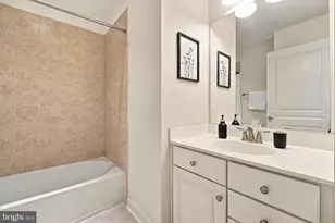 1504 Regent Manor Ct, Silver Spring, MD 20904 - Photo 40