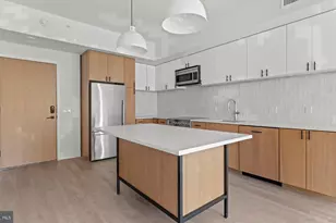 10511 Strathmore Hall St, North Bethesda, MD 20852 - Photo 2