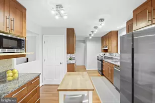 15 Grovepoint Ct, Potomac, MD 20854 - Photo 16