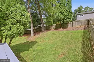 15 Grovepoint Ct, Potomac, MD 20854 - Photo 56