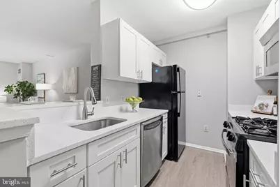 7111 Woodmont Avenue #106, Bethesda, MD 20815 - Photo 8