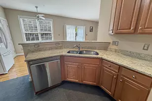 817 Royal Crescent, Rockville, MD 20850 - Photo 6