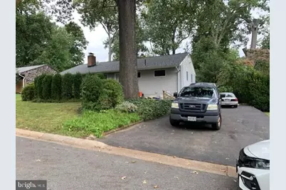112 Rolling Road E, Gaithersburg, MD 20877 - Photo 1