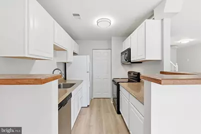 13121 Wonderland Way #13-138, Germantown, MD 20874 - Photo 10