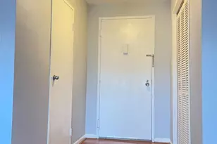 10201 Grosvenor Pl, Rockville, MD 20852 - Photo 18