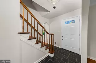 28720 Greenberry Dr, Gaithersburg, MD 20882 - Photo 4