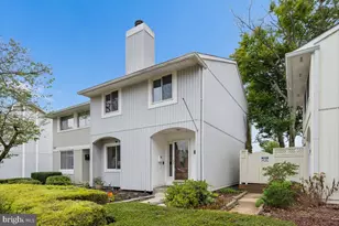 18527 Eagles Roost Dr, Germantown, MD 20874 - Photo 1