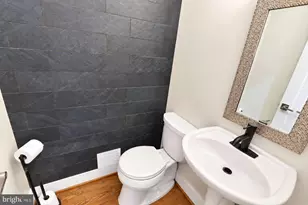 21 Keystone Dr, Gaithersburg, MD 20878 - Photo 18