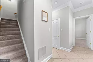224 N Summit Ave, Gaithersburg, MD 20877 - Photo 4