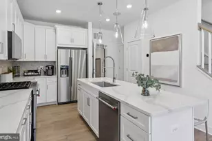 308 Legacy St, Gaithersburg, MD 20878 - Photo 2