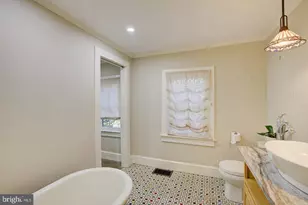 403 6th Ave, Washington Grove, MD 20880 - Photo 24