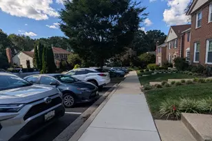 6781 Surreywood Ln, Bethesda, MD 20817 - Photo 32