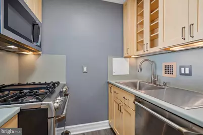 5500 Friendship Boulevard #2318N, Chevy Chase, MD 20815 - Photo 6