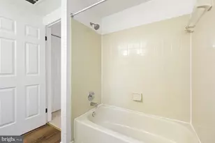 18700 Caledonia Ct, Germantown, MD 20874 - Photo 18
