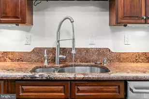 11820 Enid Dr, Potomac, MD 20854 - Photo 6