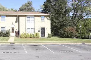 17721 Topfield Dr, Gaithersburg, MD 20877 - Photo 2