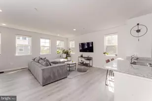 14301 Summit View Ln, Rockville, MD 20850 - Photo 10