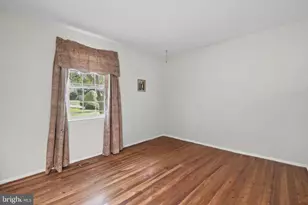 9813 Brookford Rd, Potomac, MD 20854 - Photo 32