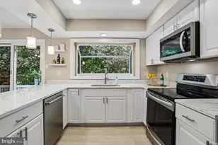 11568 Paramus Dr, North Potomac, MD 20878 - Photo 12