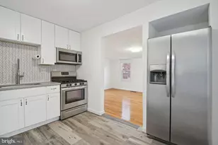 11807 College View Dr, Silver Spring, MD 20902 - Photo 8