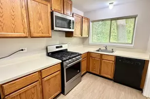 10687 Weymouth St, Bethesda, MD 20814 - Photo 4