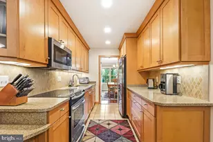 7368 Westlake Terrace, Bethesda, MD 20817 - Photo 10