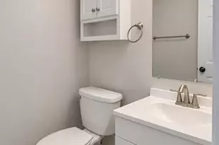 882 College Pkwy, Rockville, MD 20850 - Photo 18