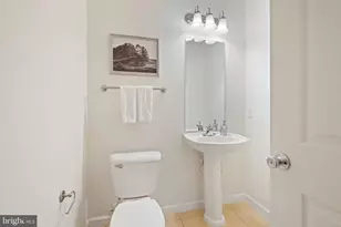 7 Booth St, Gaithersburg, MD 20878 - Photo 12