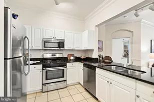 7 Booth St, Gaithersburg, MD 20878 - Photo 4