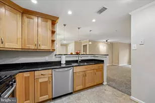 20404 Shore Harbour Dr, Germantown, MD 20874 - Photo 14