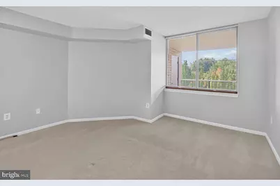 10101 Grosvenor Place #818, Rockville, MD 20852 - Photo 16