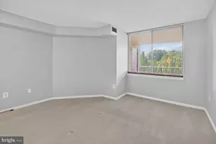 10101 Grosvenor Pl, Rockville, MD 20852 - Photo 16
