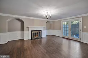 10917 Wickshire Way W, Rockville, MD 20852 - Photo 6
