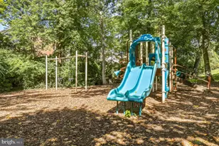 5700 Brewer House Cir, Rockville, MD 20852 - Photo 40