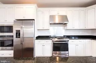 304 S Stonestreet Ave, Rockville, MD 20850 - Photo 4
