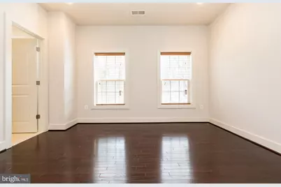 304 S Stonestreet Avenue, Rockville, MD 20850 - Photo 24