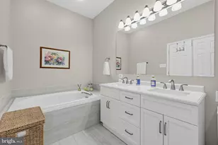 13652 Mills Farm Rd, Rockville, MD 20850 - Photo 20