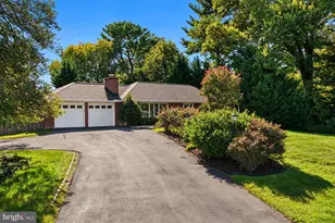 7608 Quintana Ct, Bethesda, MD 20817 - Photo 2