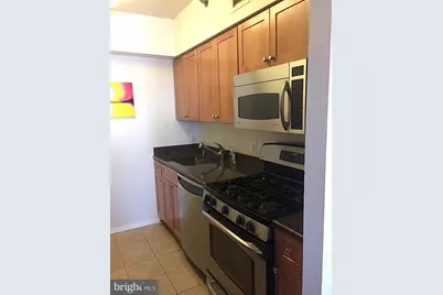 4801 Fairmont Avenue #811, Bethesda, MD 20814 - Photo 8