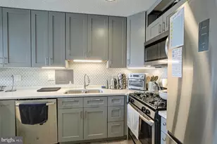 5225 Pooks Hill Rd, Bethesda, MD 20814 - Photo 4