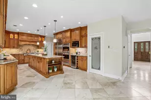 11612 Lake Potomac Dr, Potomac, MD 20854 - Photo 14