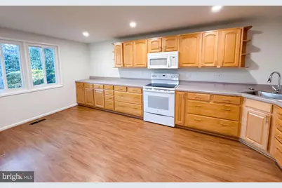 19109 Capehart Drive, Montgomery Village, MD 20886 - Photo 6