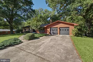 100 Quaint Acres Dr, Silver Spring, MD 20904 - Photo 2