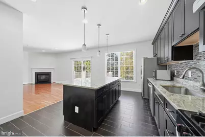 819 Royal Crescent, Rockville, MD 20850 - Photo 6