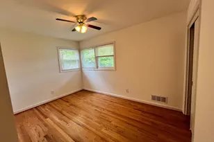 718 Maple Ave, Rockville, MD 20850 - Photo 12
