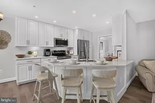 5908 Maplewood Park Pl, Bethesda, MD 20814 - Photo 20