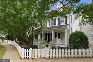 1002 Main St, Gaithersburg, MD 20878 - Photo 2
